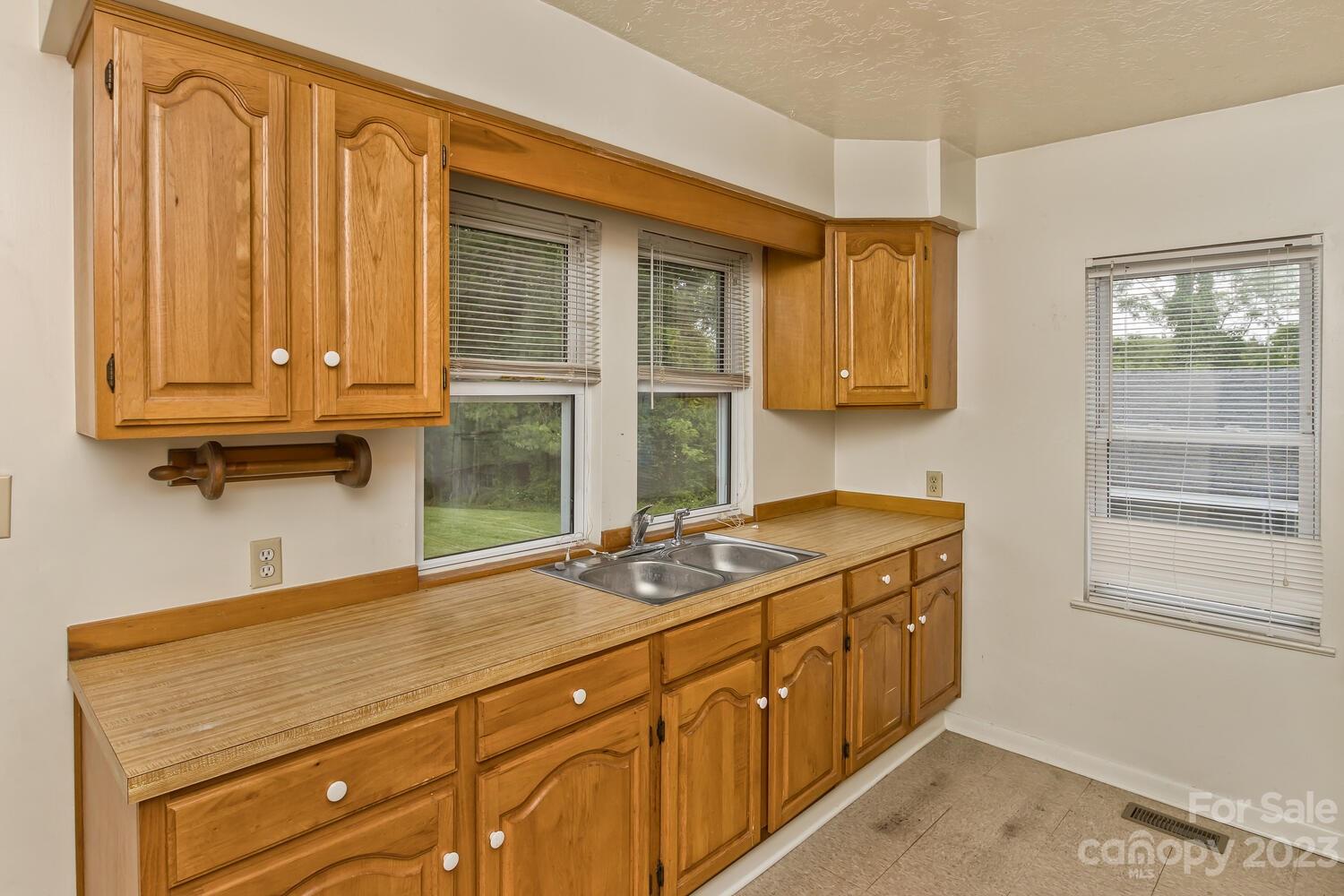 25 Floyd Miller Road Candler, NC 28715 - Photo 31 of 47 Gallery Image 31