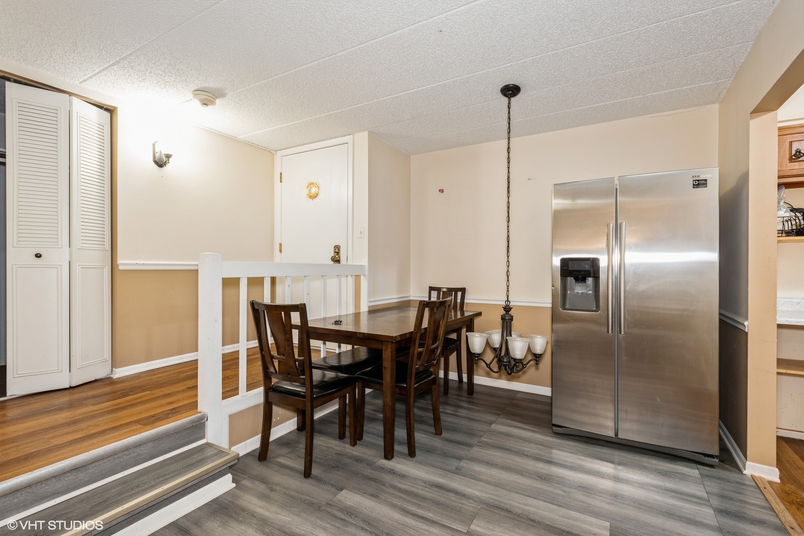 486 Timber Ridge Drive, Unit 101 Carol Stream, IL 60188 - Photo 3 of 11 Gallery Image 3