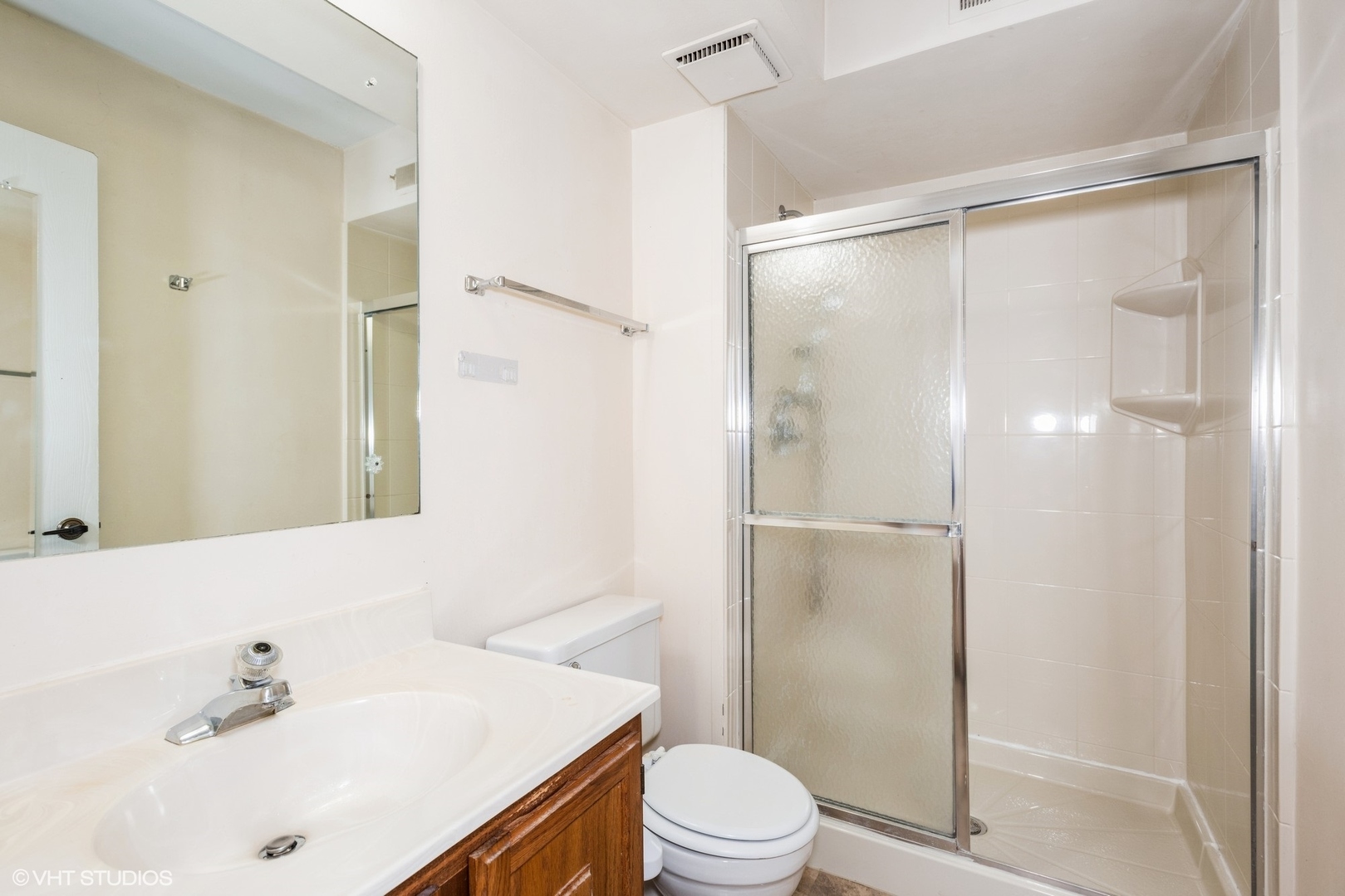 486 Timber Ridge Drive, Unit 101 Carol Stream, IL 60188 - Photo 6 of 11 Gallery Image 6