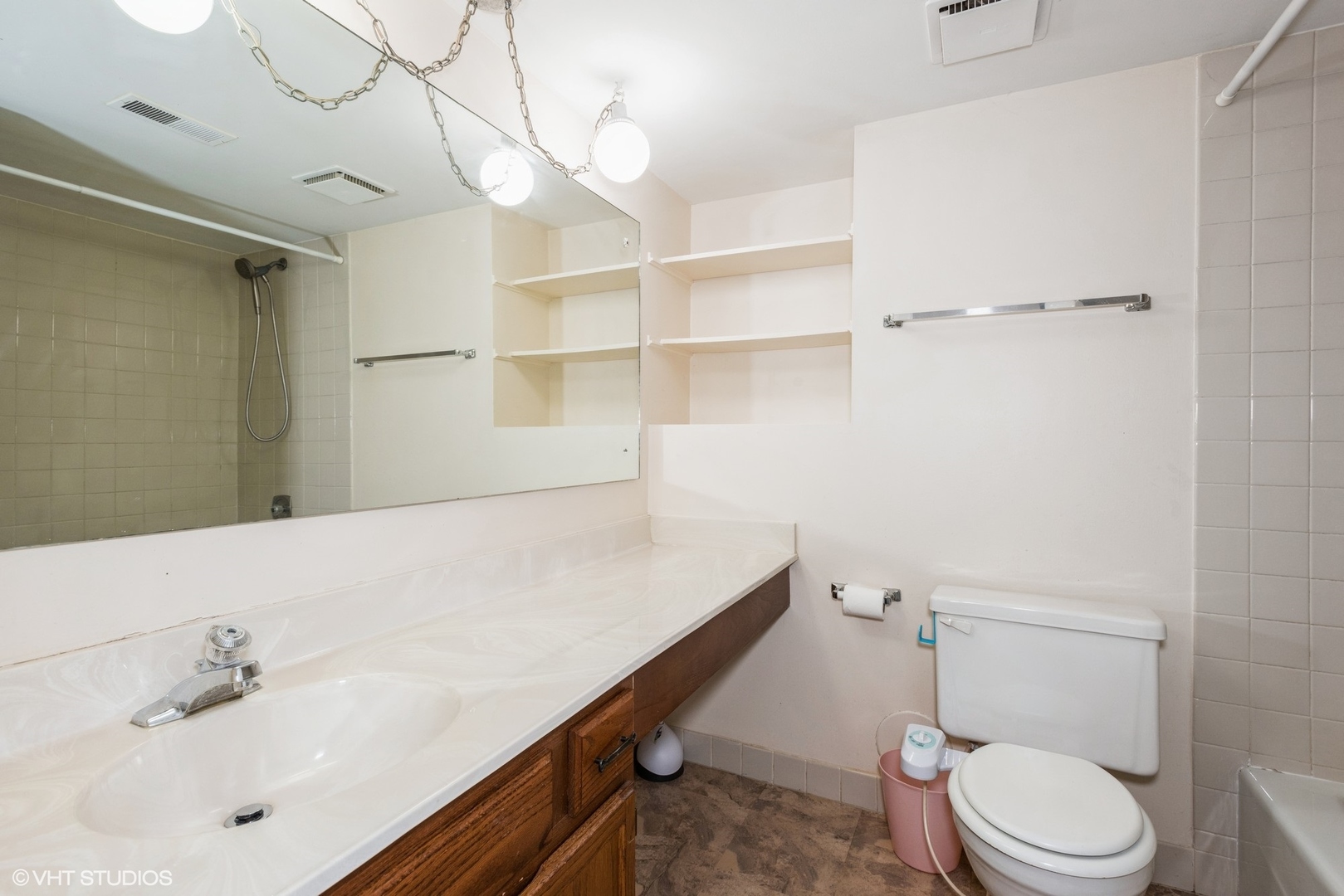 486 Timber Ridge Drive, Unit 101 Carol Stream, IL 60188 - Photo 7 of 11 Gallery Image 7