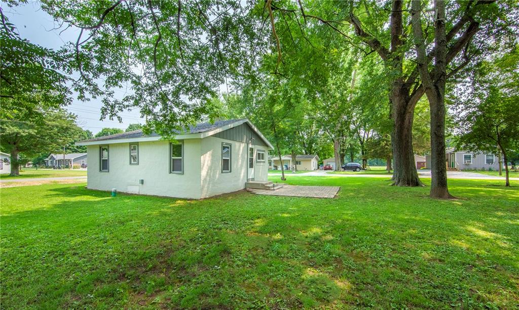748 South Center Street Pendleton, IN 46064 - Photo 16 of 17