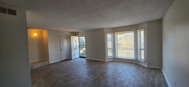 $1,350 | 5265 Chatfield Drive, Unit 5265, Memphis, TN 38116