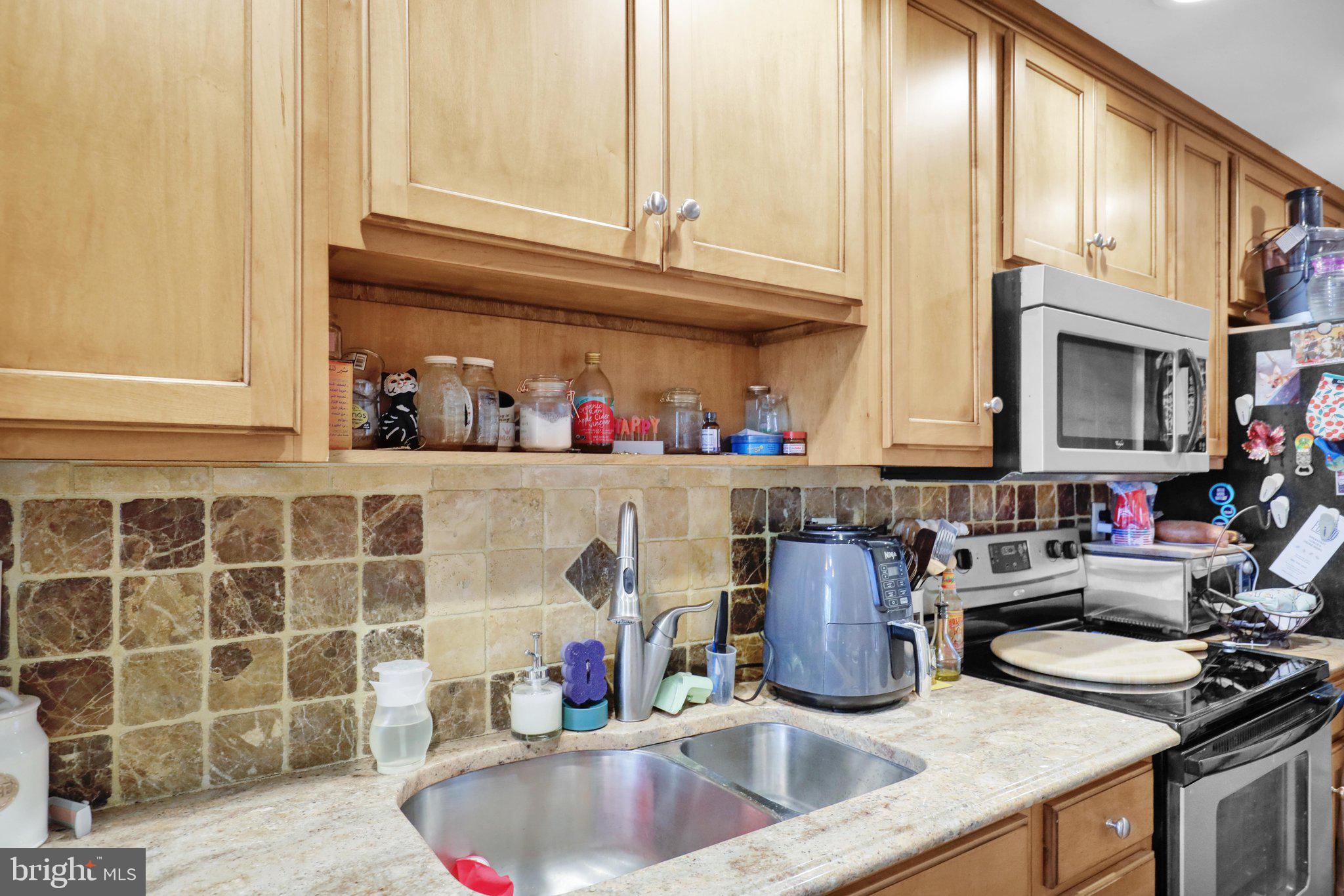 534 Walnut Street Reading, PA 19601 - Photo 4 of 27 360_5281