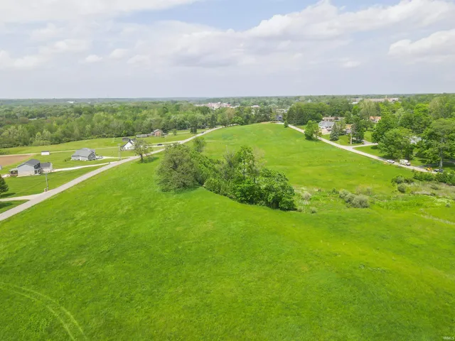 $93,600 | 10 Meadowbrook Drive, New Castle, IN 47362