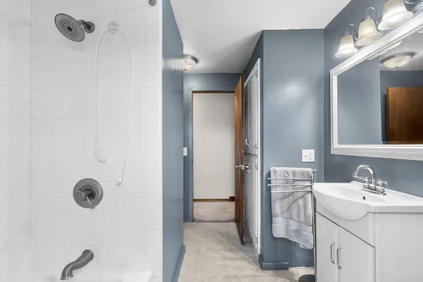 $319,900 | 3638 Glenbrooke Lane, Green Bay, WI 54301