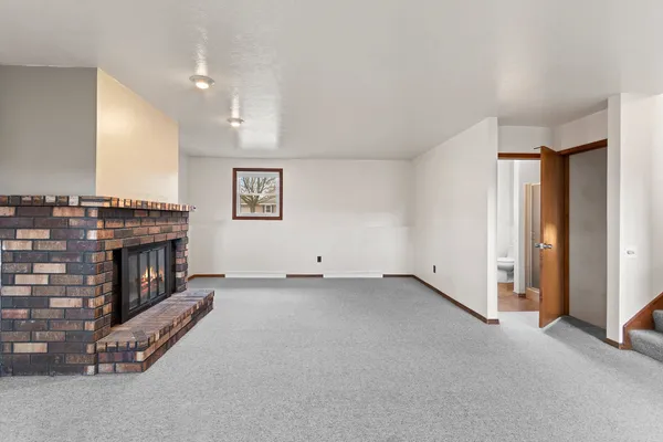 $319,900 | 3638 Glenbrooke Lane, Green Bay, WI 54301