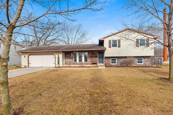 $319,900 | 3638 Glenbrooke Lane, Green Bay, WI 54301