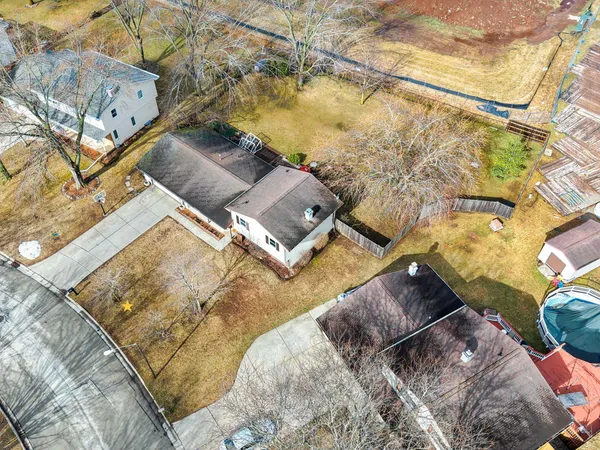 $319,900 | 3638 Glenbrooke Lane, Green Bay, WI 54301