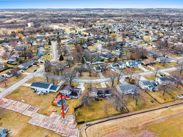 $319,900 | 3638 Glenbrooke Lane, Green Bay, WI 54301