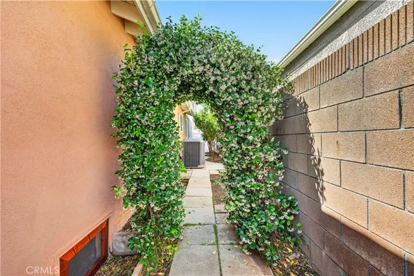 $975,000 | 1725 3rd Street, La Verne, CA 91750
