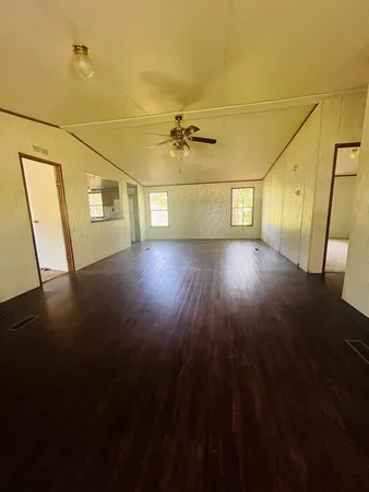 $1,375 | 421 West Cedar Street, Gordon, TX 76453