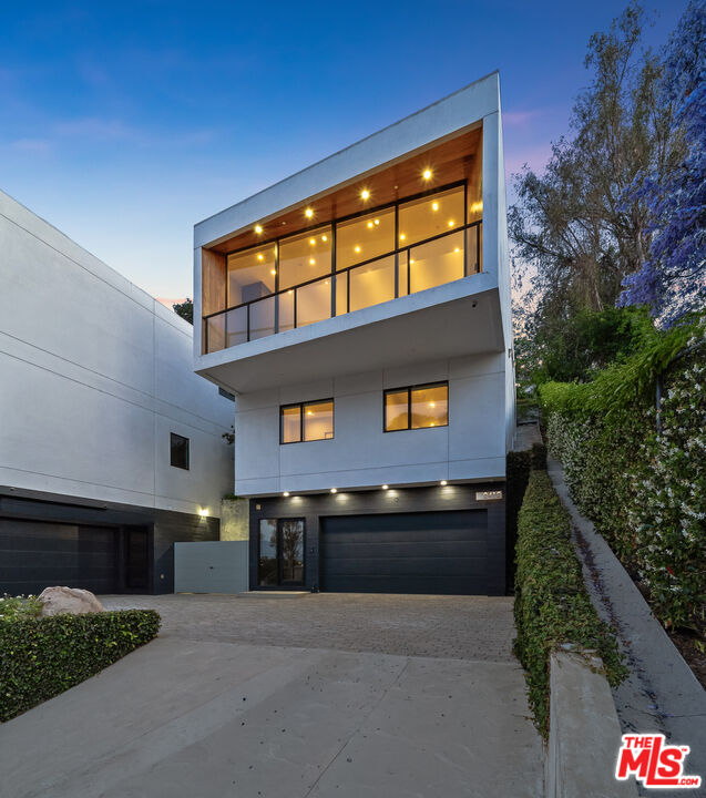 2412 Riverside Drive Los Angeles, CA 90039 - Photo 2 of 24