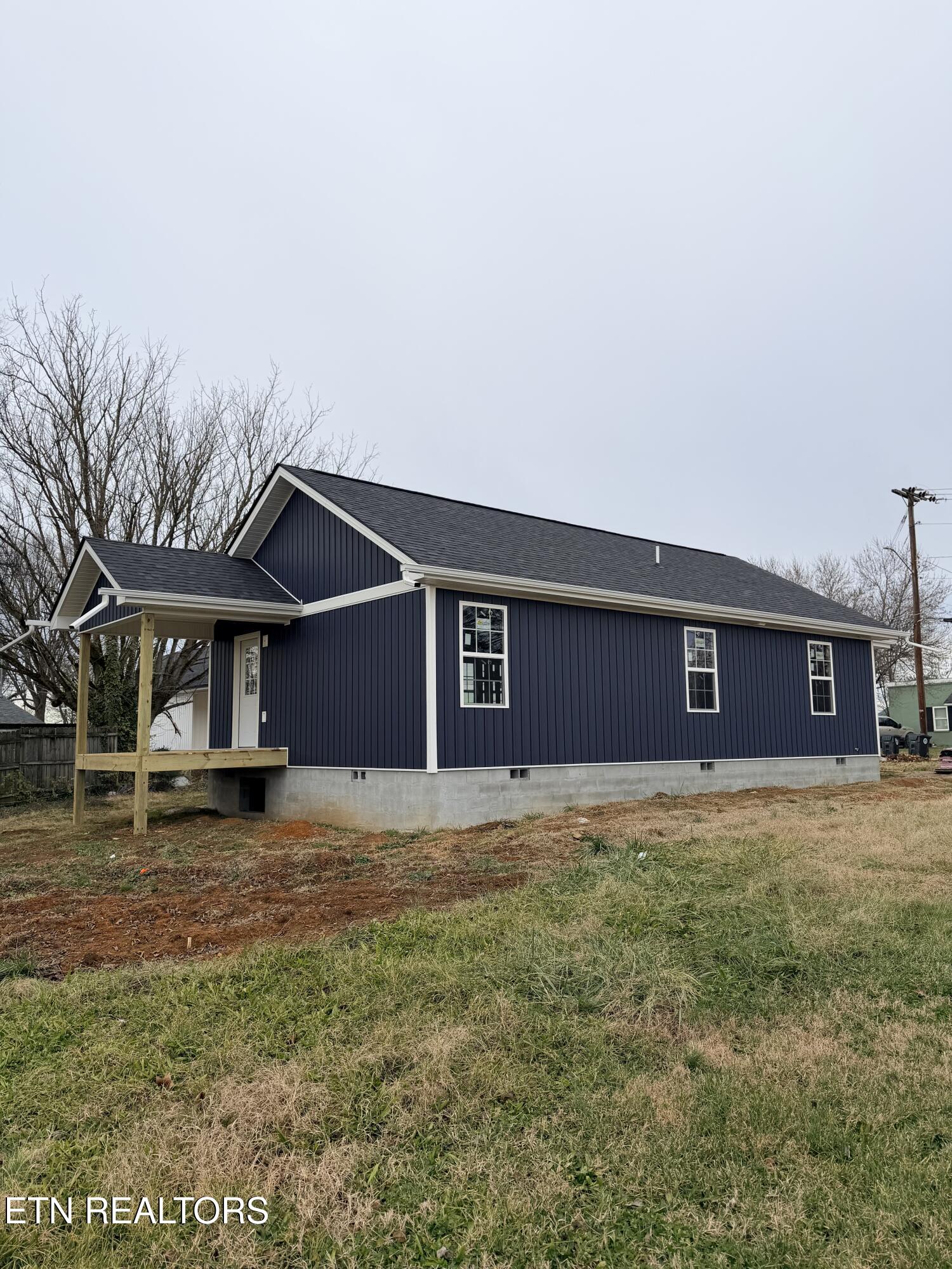 742 Seymour Street Morristown, TN 37813 - Photo 3 of 3 IMG_5427