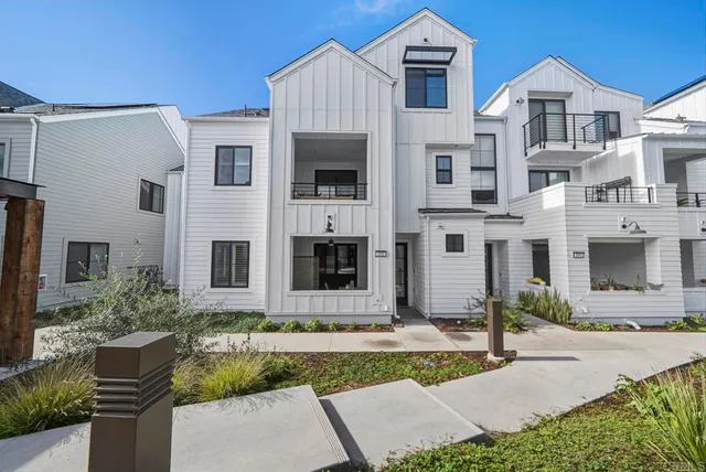 $1,225,000 | 1603 San Remo Place, Unit 105, Encinitas, CA 92024