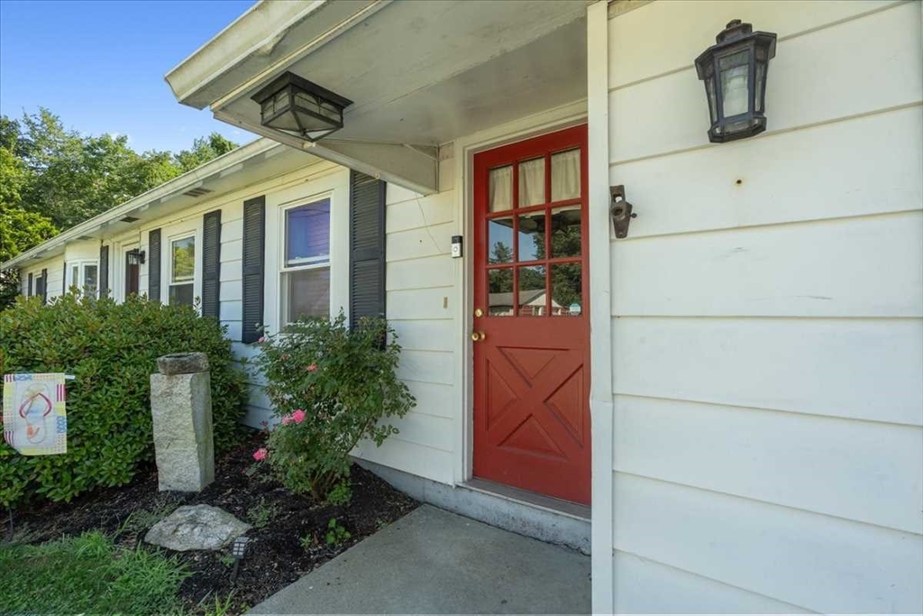 14 Elbridge Road Auburn, MA 01501 - Photo 3 of 37 Gallery Image 3