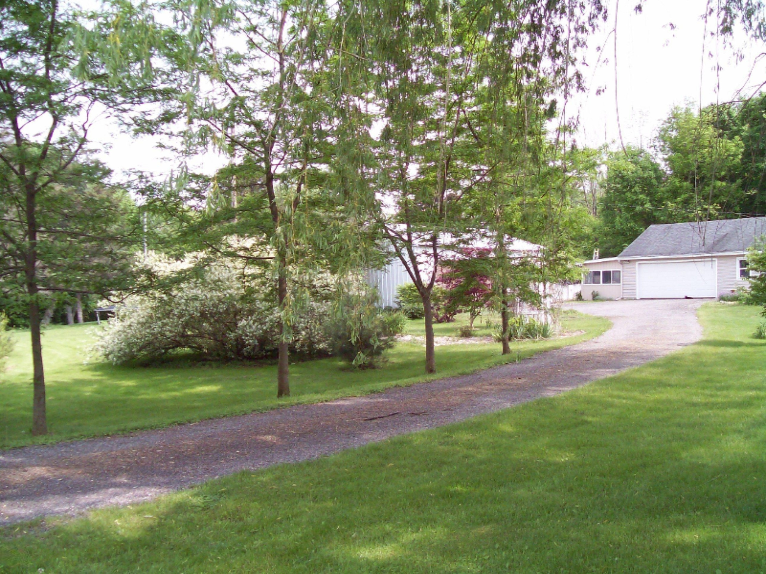 3985 Potters Road Ionia, MI 48846 - Photo 3 of 45 3985 Potters Rd 005