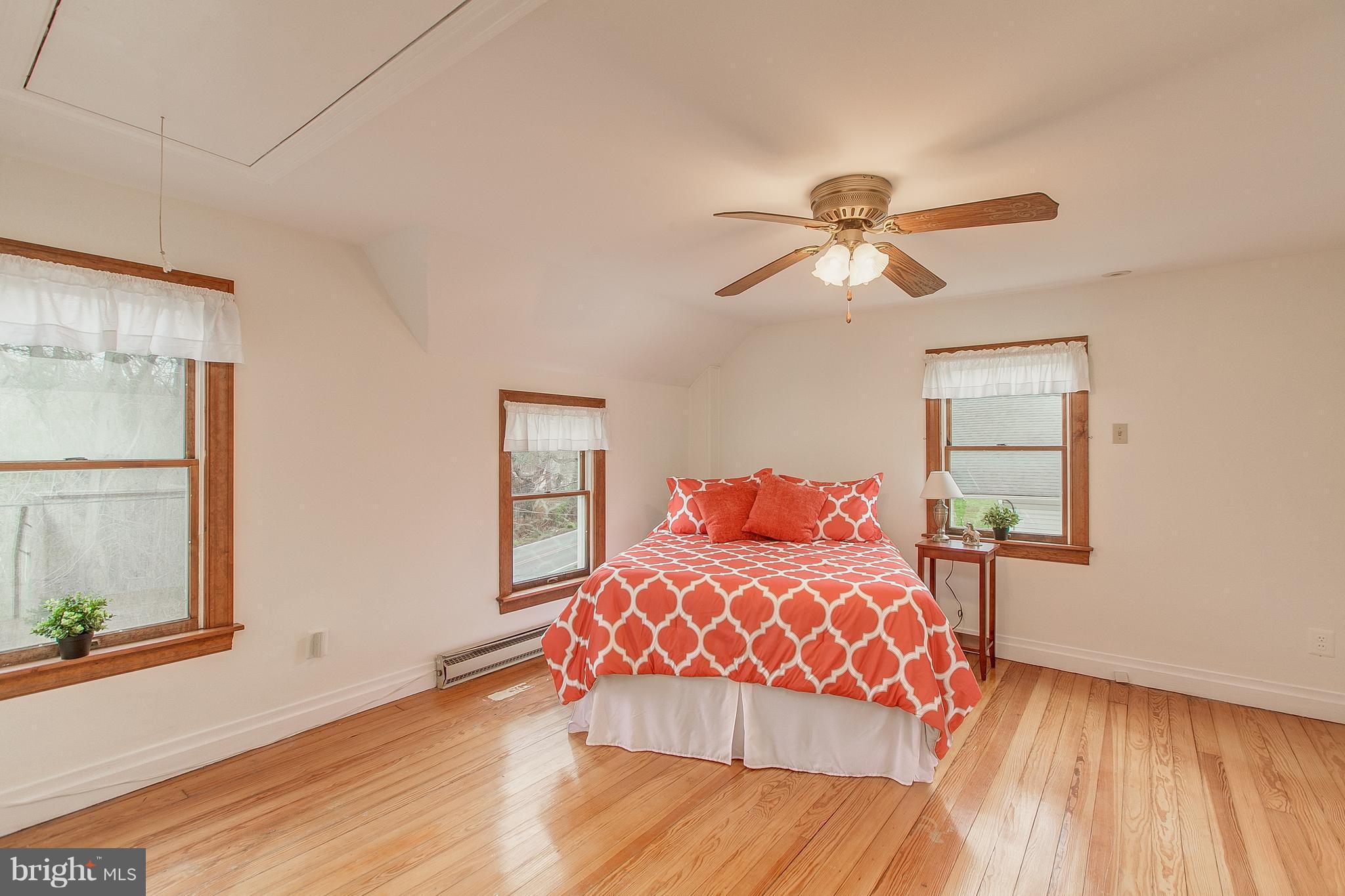 27441 Clarksburg Road Damascus, MD 20872 - Photo 13 of 25 Bedroom one