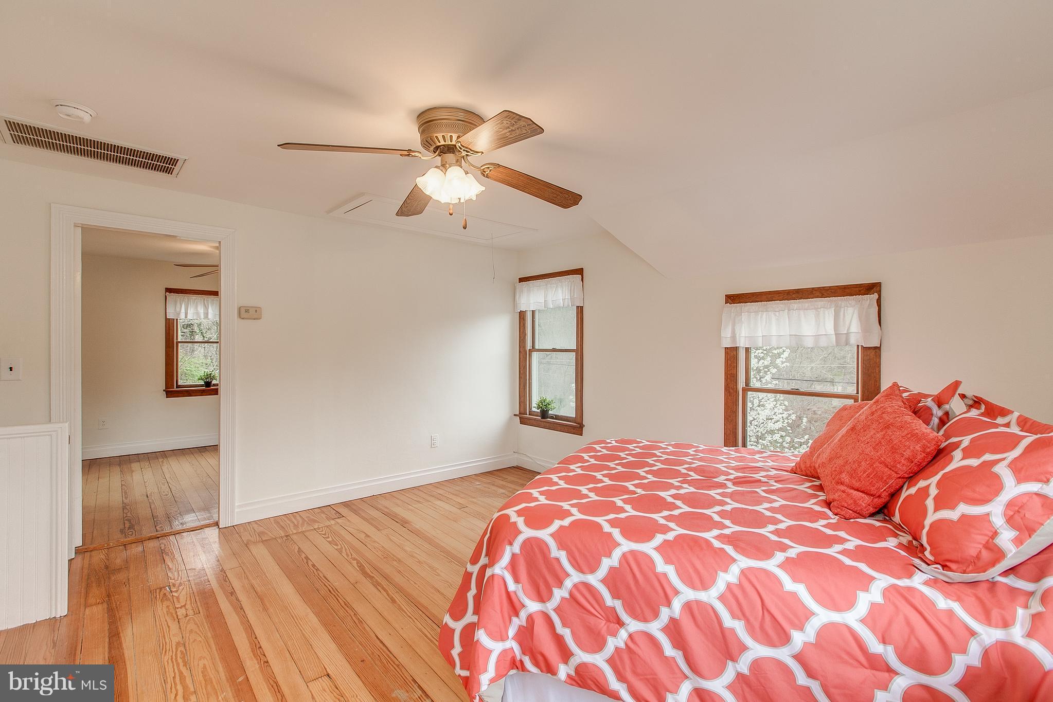27441 Clarksburg Road Damascus, MD 20872 - Photo 15 of 25 Bedroom