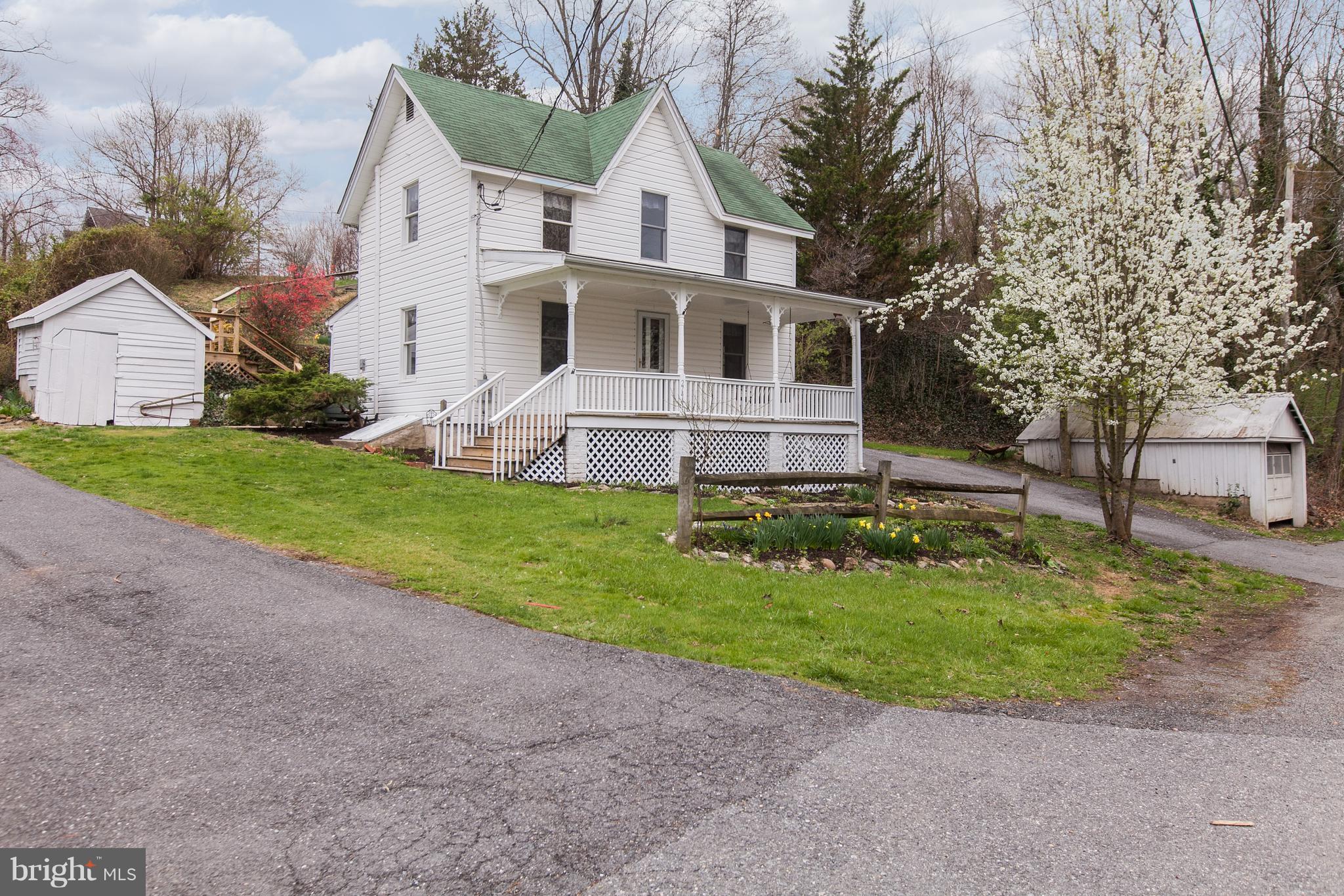 27441 Clarksburg Road Damascus, MD 20872 - Photo 21 of 25 Exterior (Front)