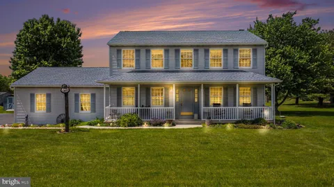 $599,900 | 25 William Penn Drive, Schwenksville, PA 19473