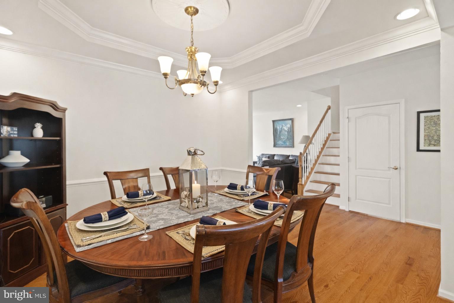 5652 Wheelwright Way Haymarket, VA 20169 - Photo 14 of 32 a view of a dining room with furniture