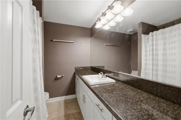 $192,500 | 4727 Jarboe Street, Unit 102, Kansas City, MO 64112