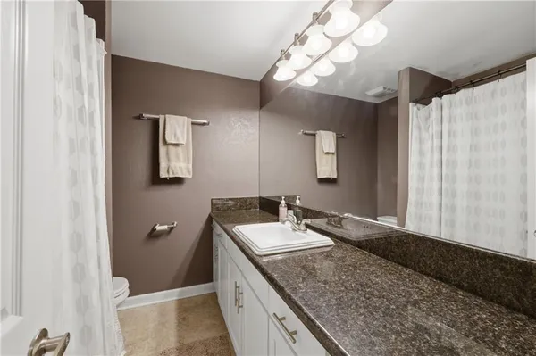 $192,500 | 4727 Jarboe Street, Unit 102, Kansas City, MO 64112