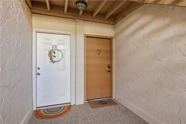 $192,500 | 4727 Jarboe Street, Unit 102, Kansas City, MO 64112