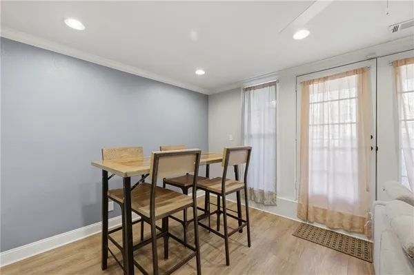 $192,500 | 4727 Jarboe Street, Unit 102, Kansas City, MO 64112
