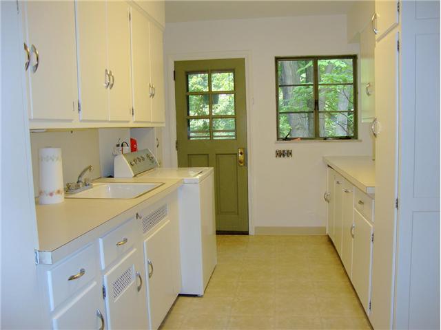 2225 Yorkshire Road Columbus, OH 43221 - Photo 12 of 17