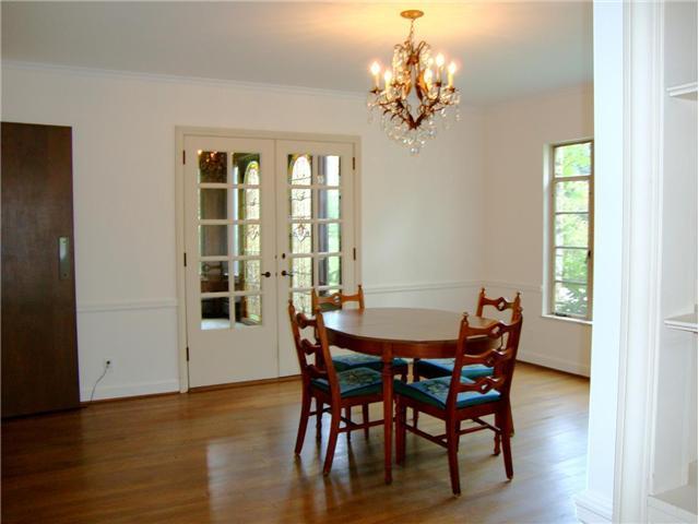 2225 Yorkshire Road Columbus, OH 43221 - Photo 4 of 17