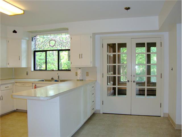 2225 Yorkshire Road Columbus, OH 43221 - Photo 9 of 17