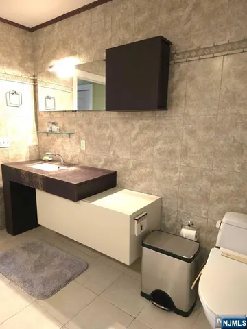 a bathroom with a bath tub