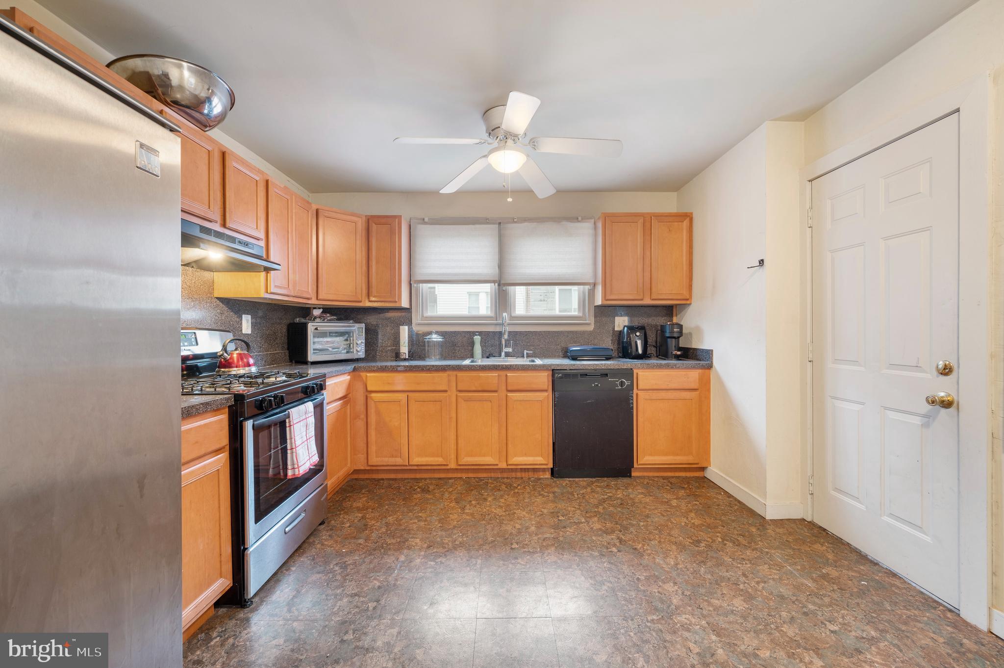 5738 Virginian Road Philadelphia, PA 19141 - Photo 10 of 21 Gallery Image 10