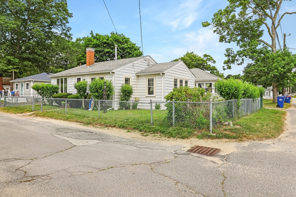 17 Swift Avenue Wareham, MA 02571 - Photo 2 of 30