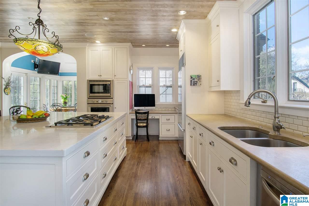 818 Essex Road Birmingham, AL 35222 - Photo 8 of 37
