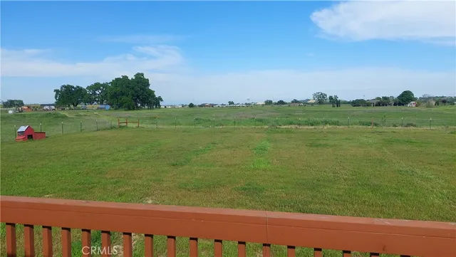a view of a livingroom with furniture