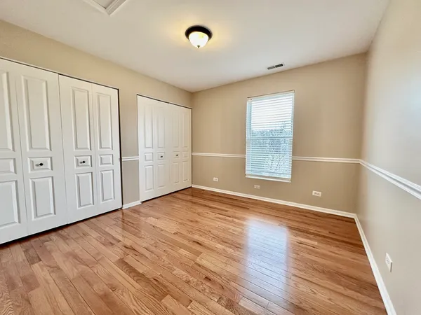 $2,600 | 3329 Bromley Lane, Unit 3329, Aurora, IL 60502