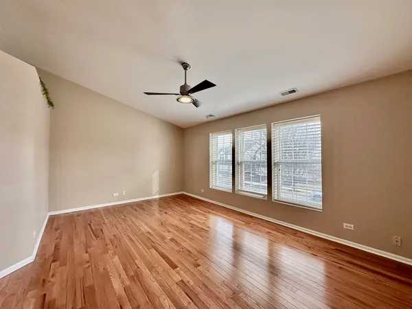 $2,600 | 3329 Bromley Lane, Unit 3329, Aurora, IL 60502