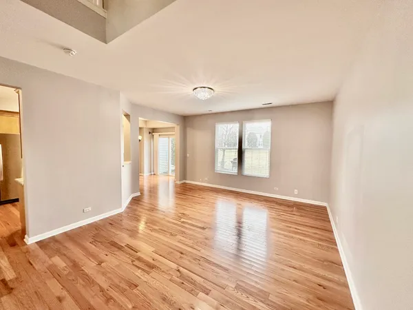 $2,600 | 3329 Bromley Lane, Unit 3329, Aurora, IL 60502