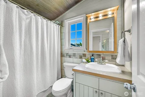 $1,039,000 | 5551 Maple Way, Blaine, WA 98230