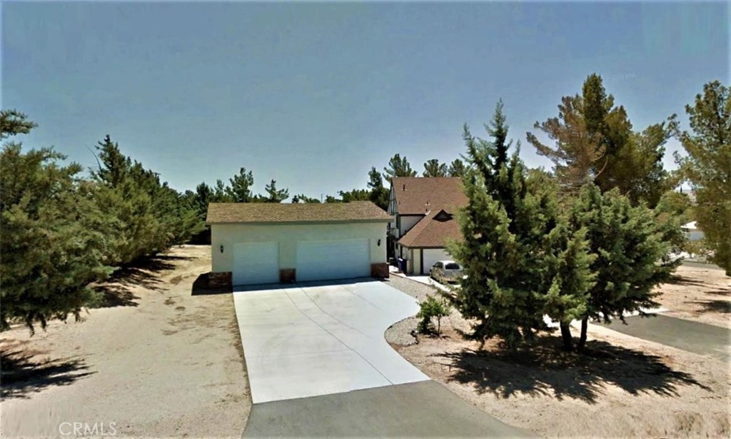 20090 Modoc Road Apple Valley, CA 92308 - Photo 2 of 11