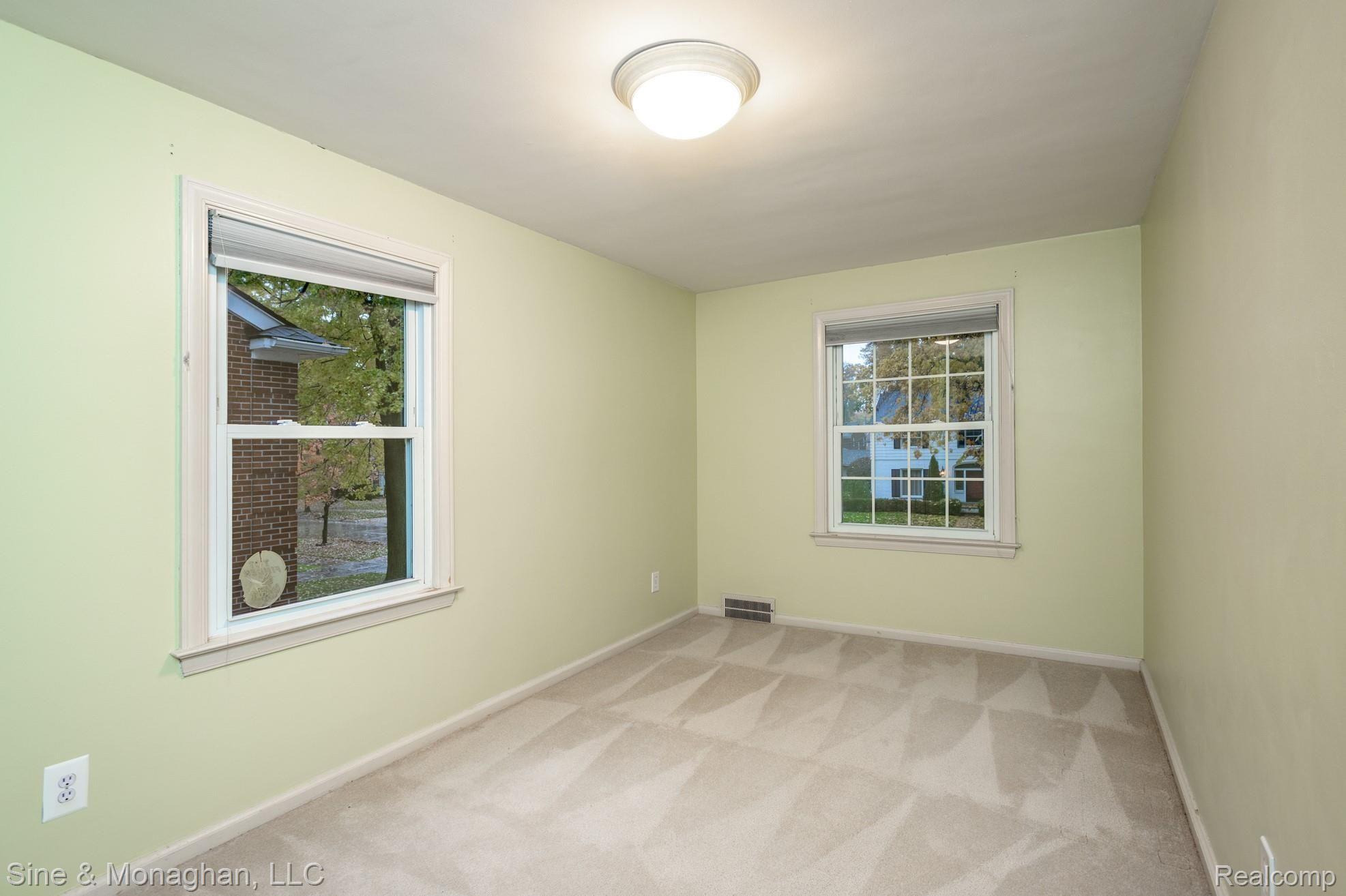 1837 Broadstone Road Grosse Pointe, MI 48236 - Photo 30 of 52 1837 Broadstone S027.jpg