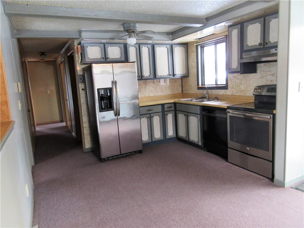 3598 Hadley Road Clarks Mills, PA 16114 - Photo 3 of 25 The nice eat-in kitchen is equipped with newer stainless steel appliances!