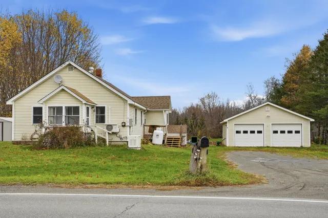 $223,000 | 879 Hudson Road, Glenburn, ME 04401