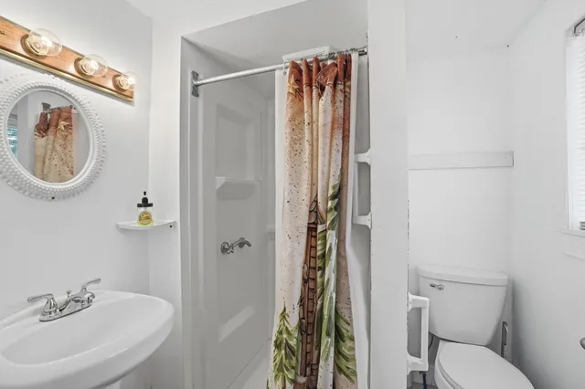 $235,000 | 879 Hudson Road, Glenburn, ME 04401