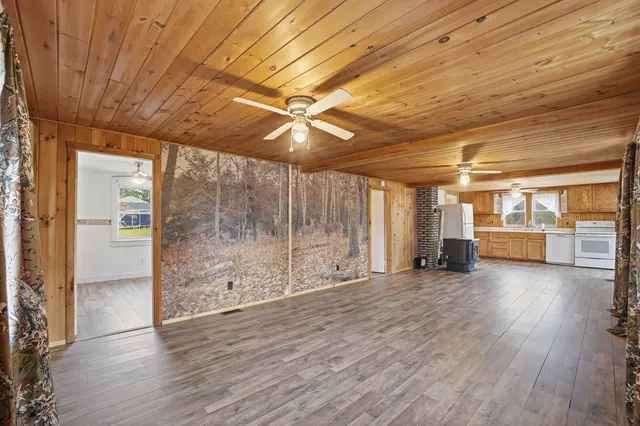 $235,000 | 879 Hudson Road, Glenburn, ME 04401