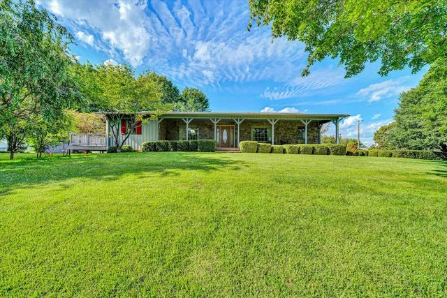 $825,000 | 283 Orchard Lake Drive, Daleville, VA 24083