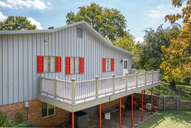 $825,000 | 283 Orchard Lake Drive, Daleville, VA 24083