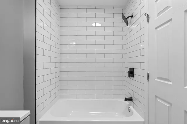 $2,000 | 1213 Washington Boulevard, Baltimore, MD 21230